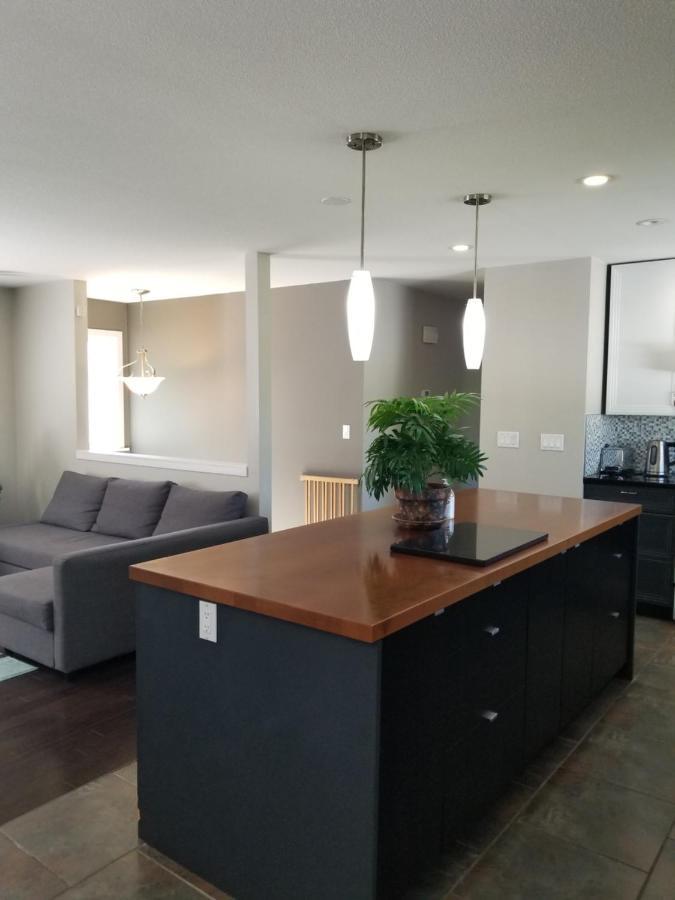 Excellent 3 Bedroom Location In Heart Of Maple Ridge Exteriör bild