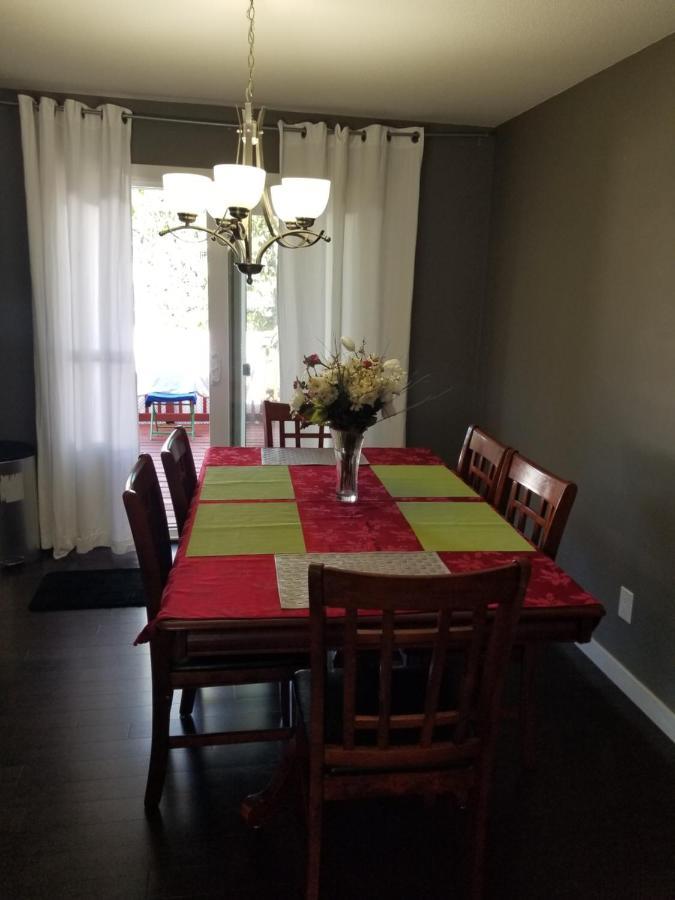Excellent 3 Bedroom Location In Heart Of Maple Ridge Exteriör bild